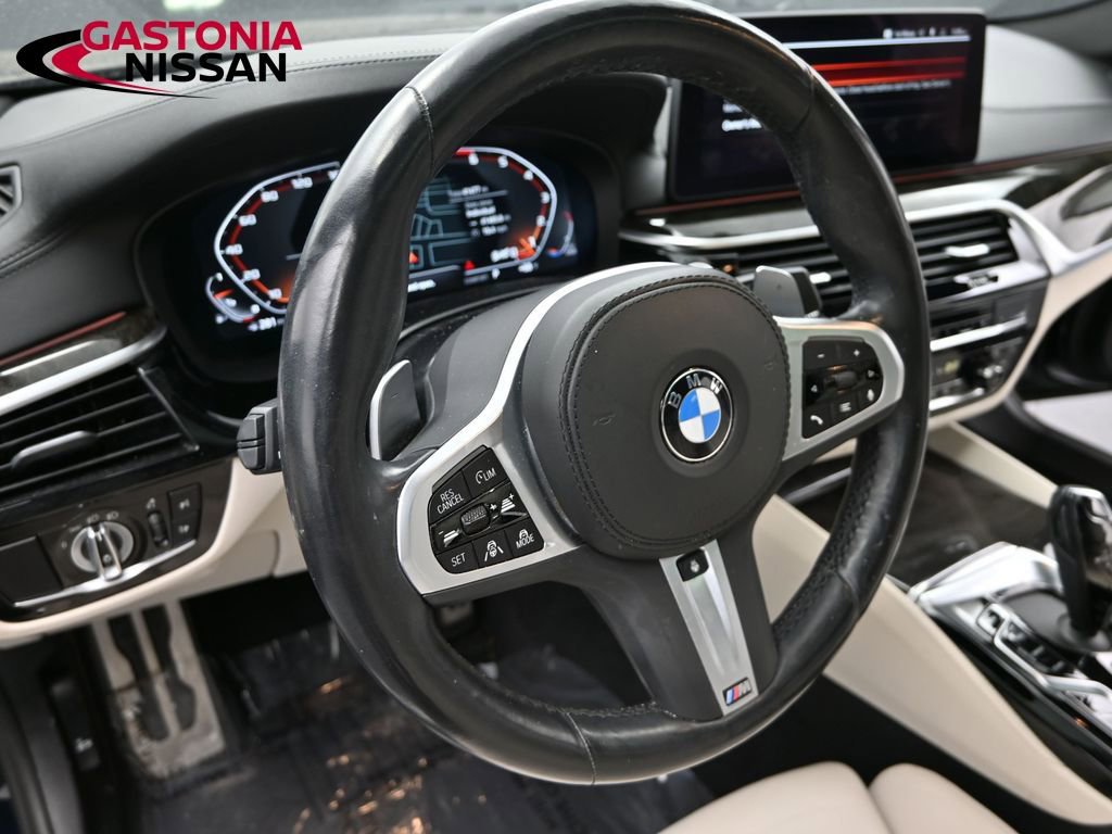 Used 2023 BMW M550i xDrive w/ Dynamic Handling Package image 13