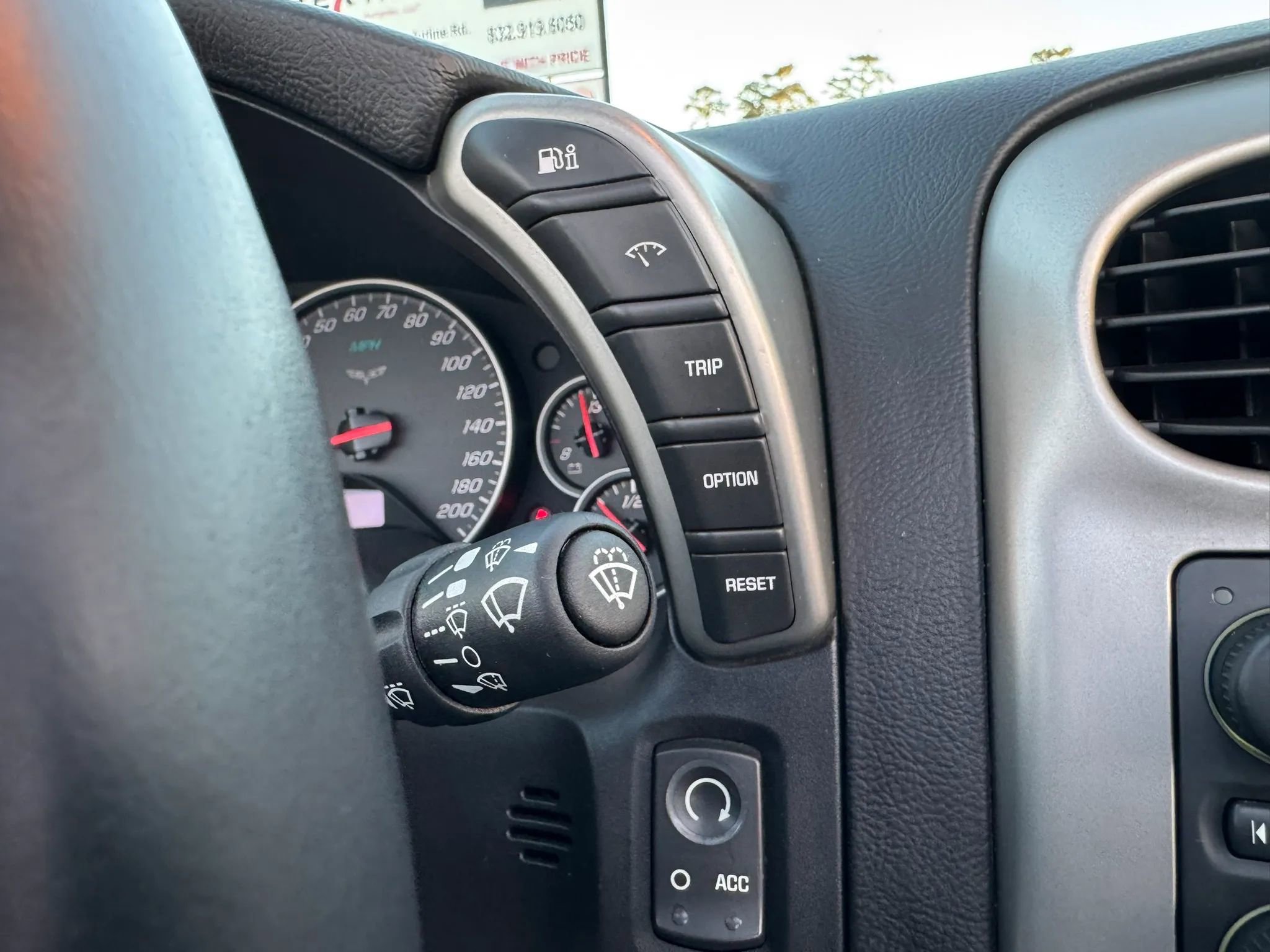 Used 2005 Chevrolet Corvette Convertible 2D w/ Preferred Equipment Group RWD image 29