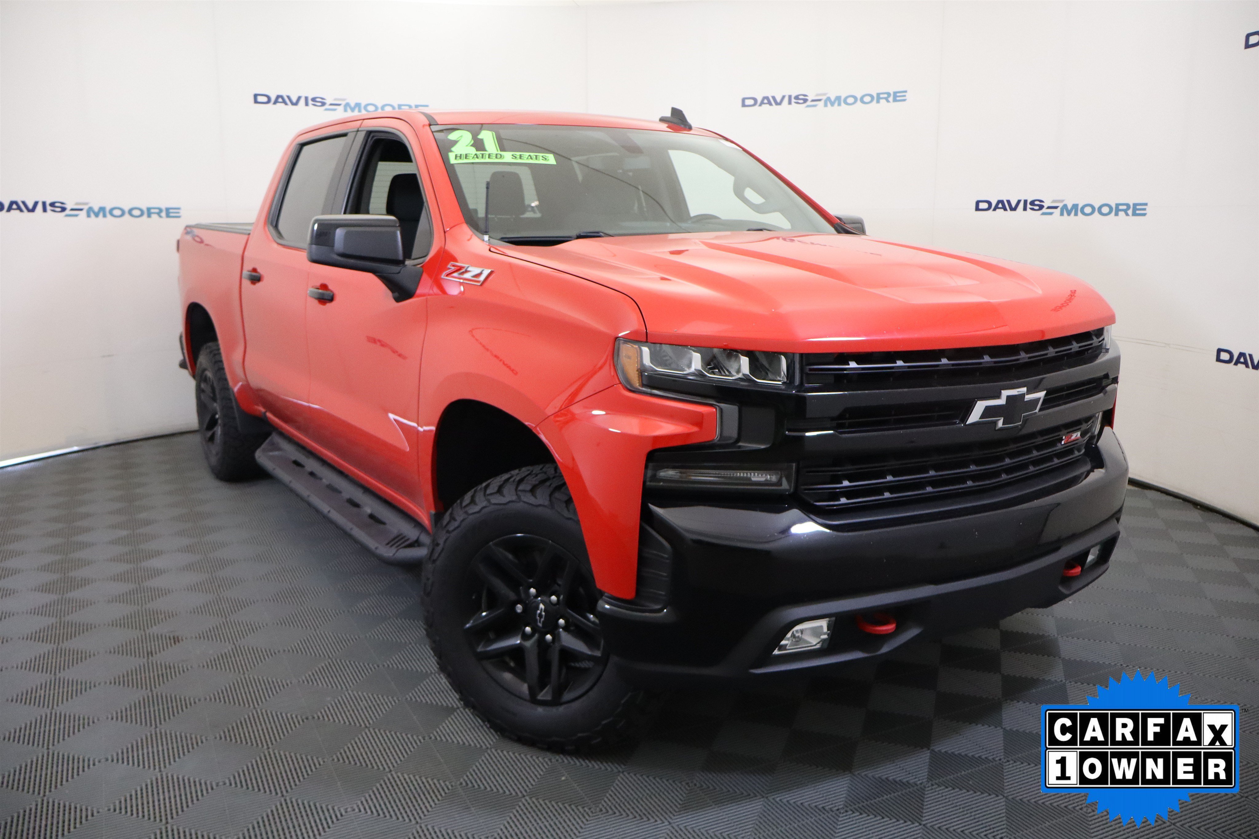 Used 2021 Chevrolet Silverado 1500 LT Trail Boss w/ Bed Protection Package AWD/4WD image 2
