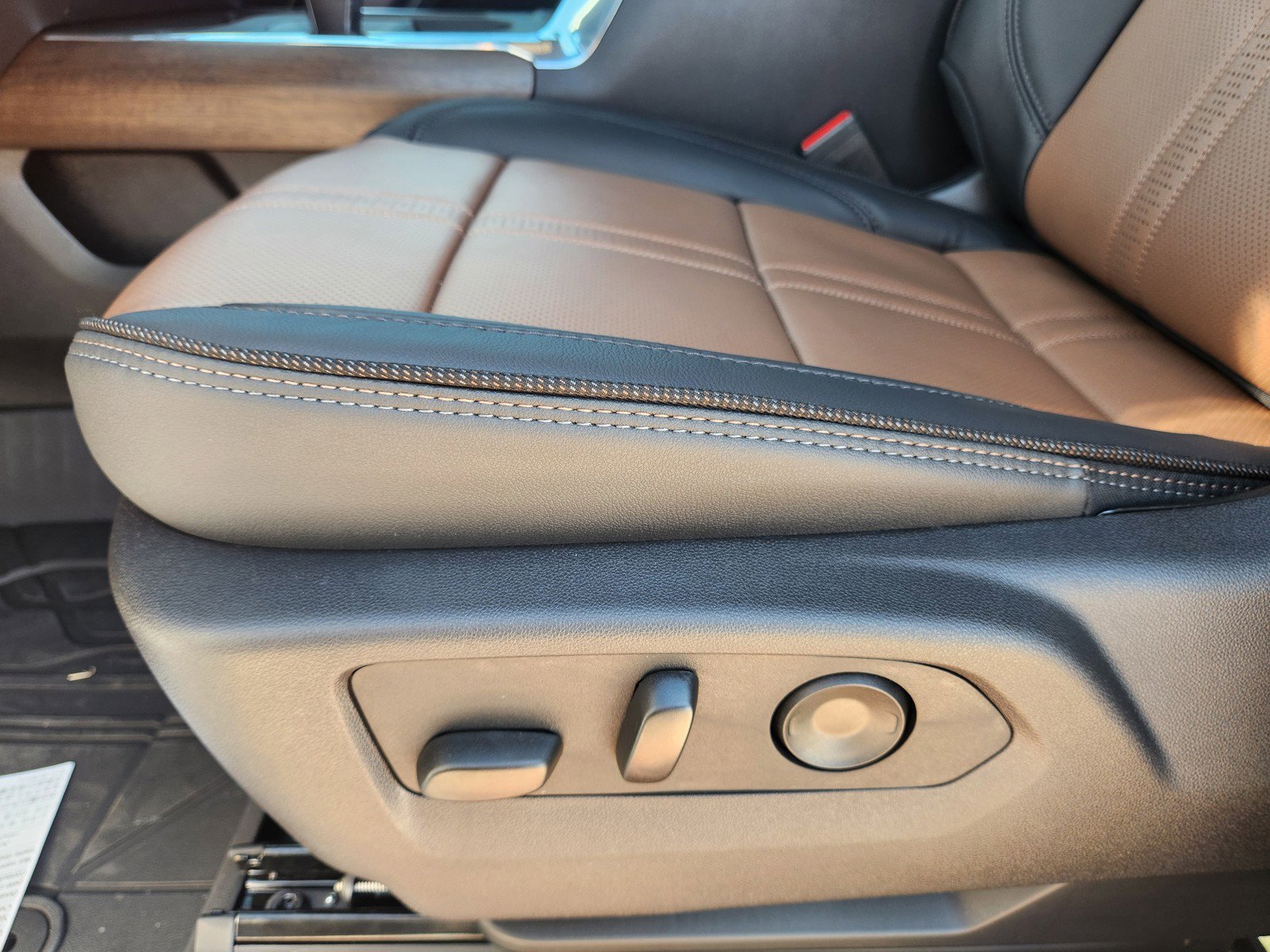 New 2026 Chevrolet Silverado 1500 High Country w/ High Country Premium Package image 19