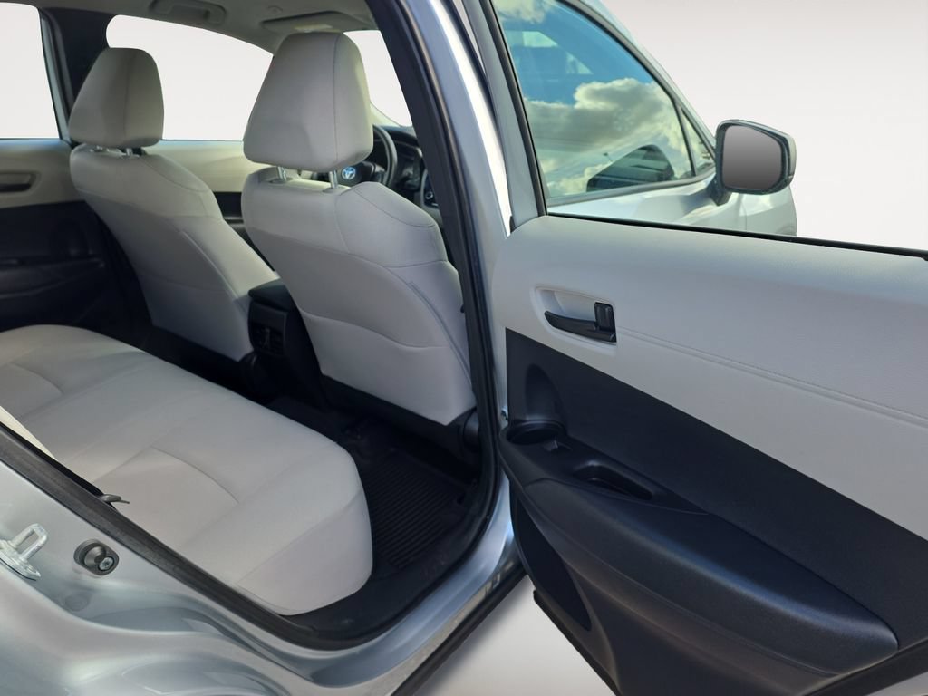 Used 2025 Toyota Corolla Cross L AWD/4WD image 12