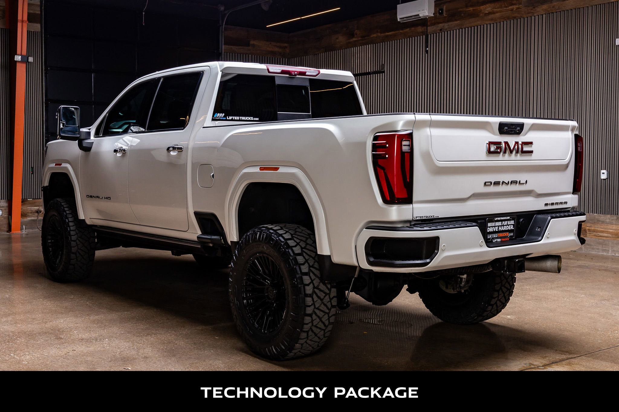 Used 2024 GMC Sierra 2500 Denali w/ Denali Reserve Package image 7