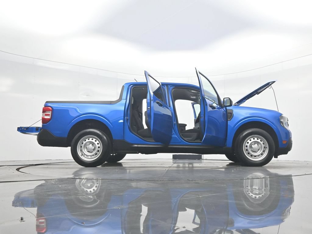 Used 2025 Ford Maverick XL w/ Equipment Group 102A AWD/4WD image 48