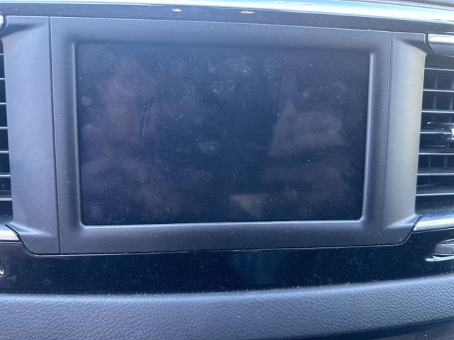 Used 2023 Chrysler Voyager LX image 21