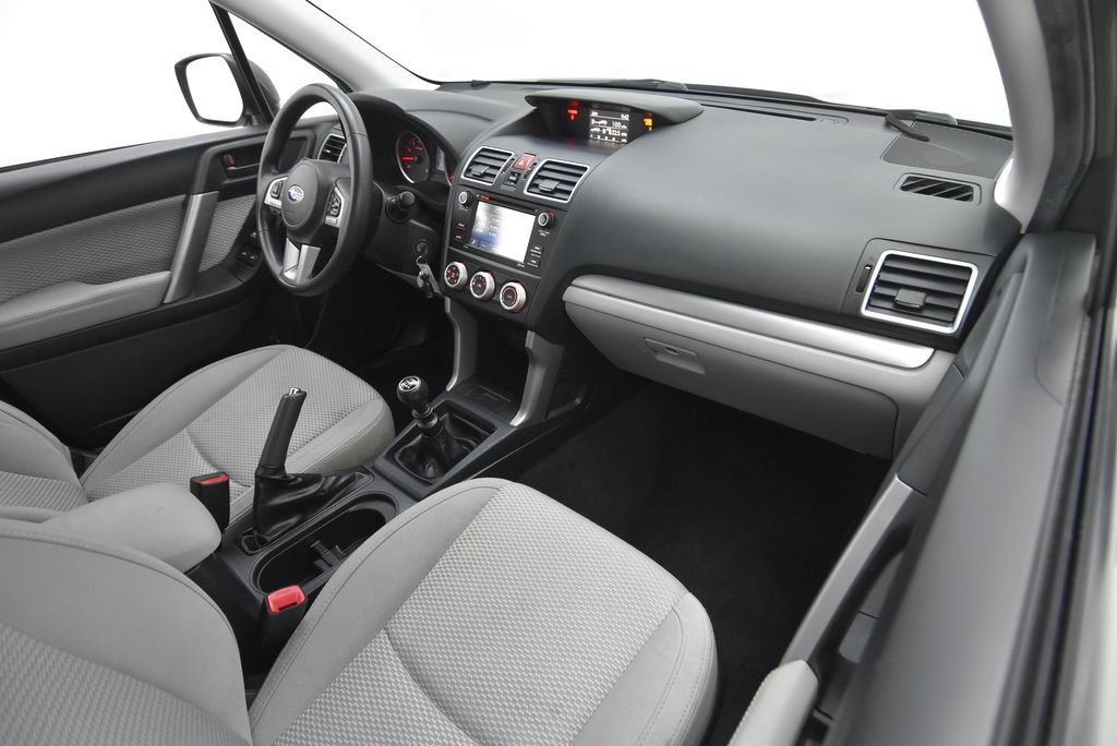 Used 2017 Subaru Forester 2.5i AWD/4WD image 29