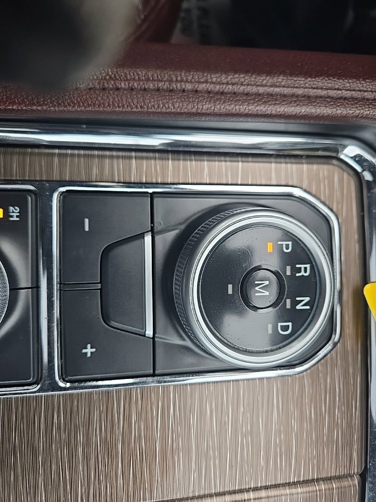 Used 2023 Ford Expedition Max Limited image 24