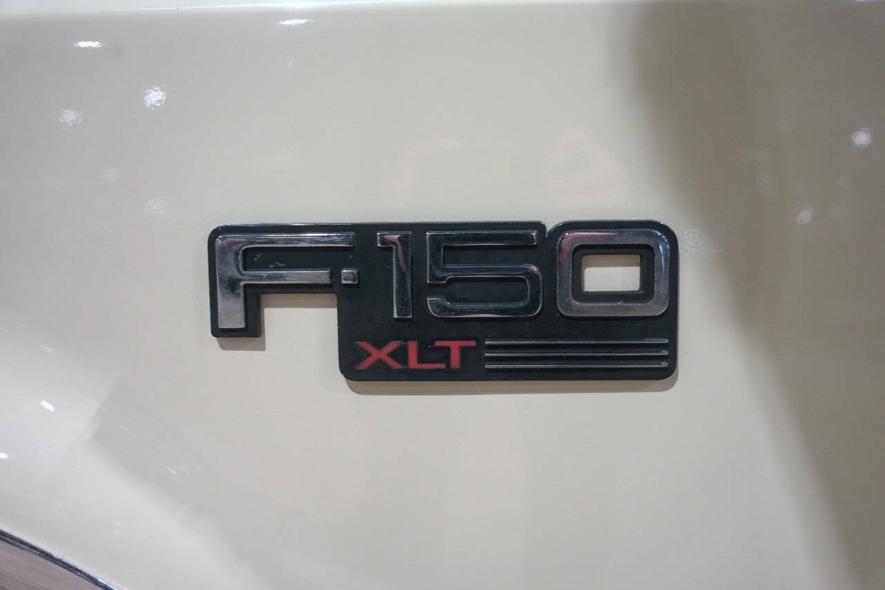 Used 1993 Ford F150 XL AWD/4WD image 19