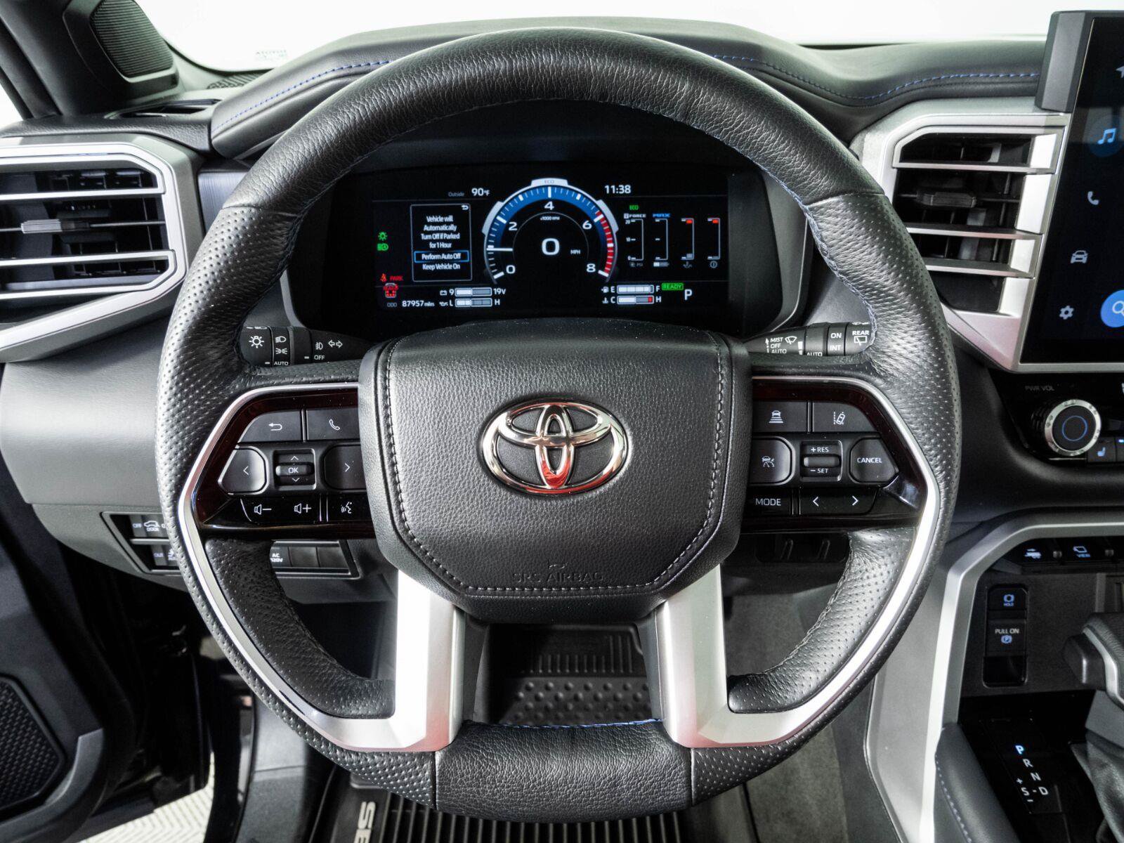 Used 2023 Toyota Sequoia Platinum AWD/4WD image 8