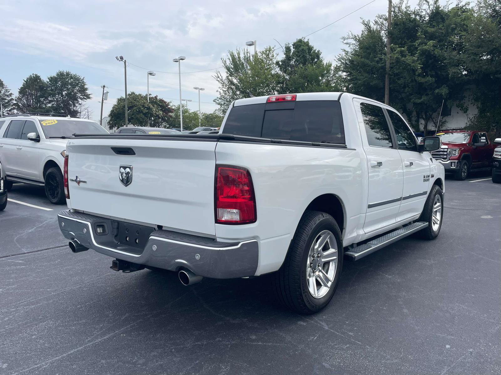 Used 2017 RAM 1500 Lone Star RWD image 7