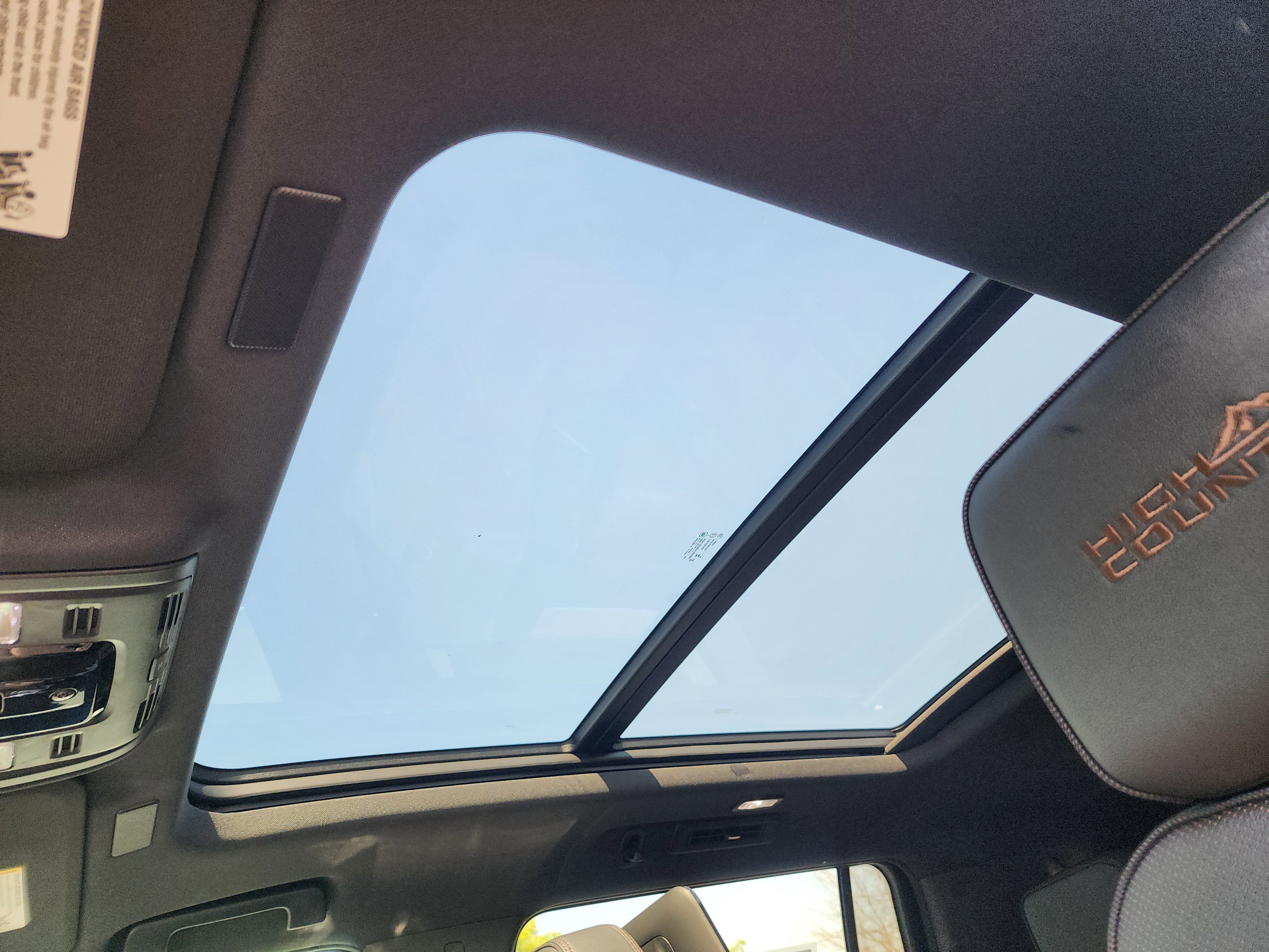 New 2026 Chevrolet Suburban High Country image 28