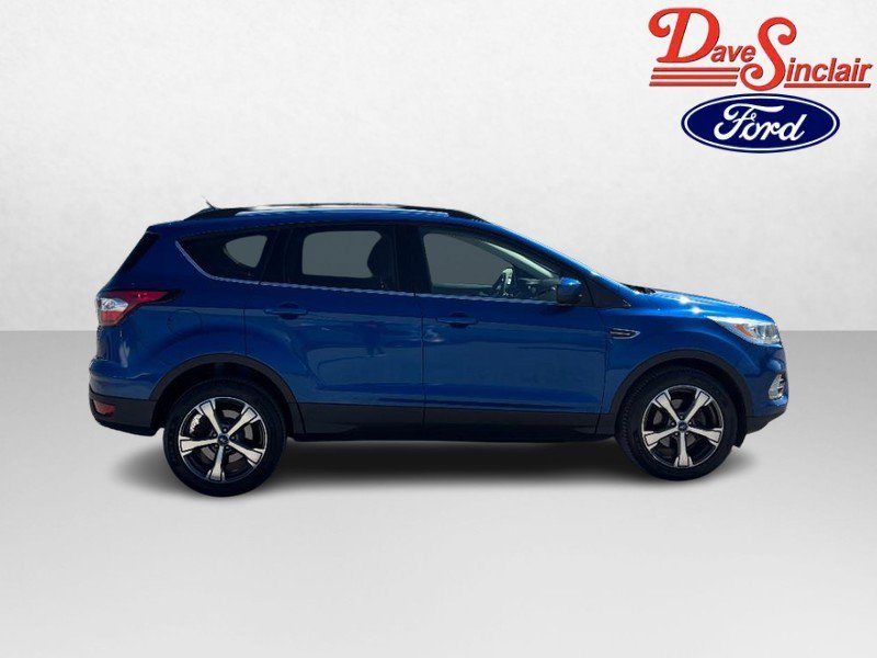 Used 2017 Ford Escape SE w/ SE Leather Comfort Package FWD image 5