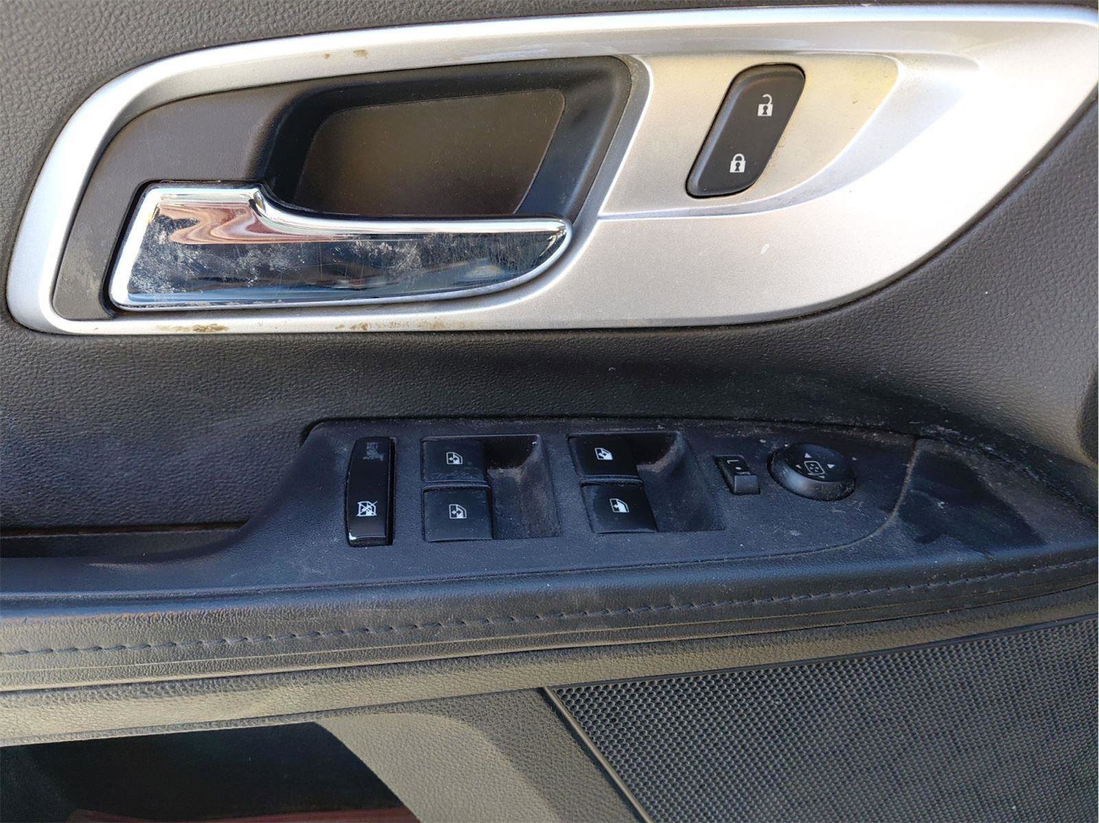 Used 2016 Chevrolet Equinox LT w/ Convenience Package image 27