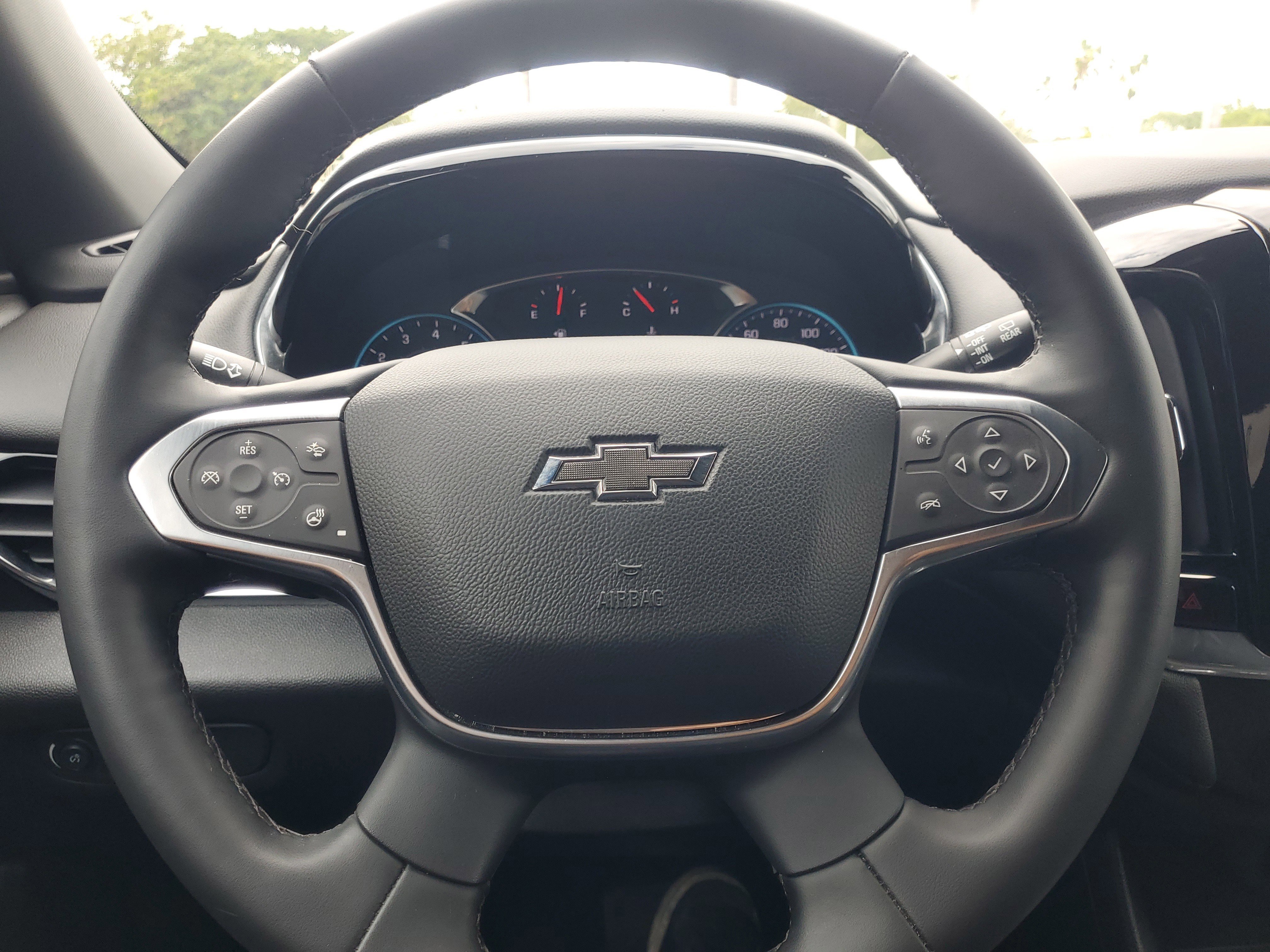 Used 2023 Chevrolet Traverse RS image 24