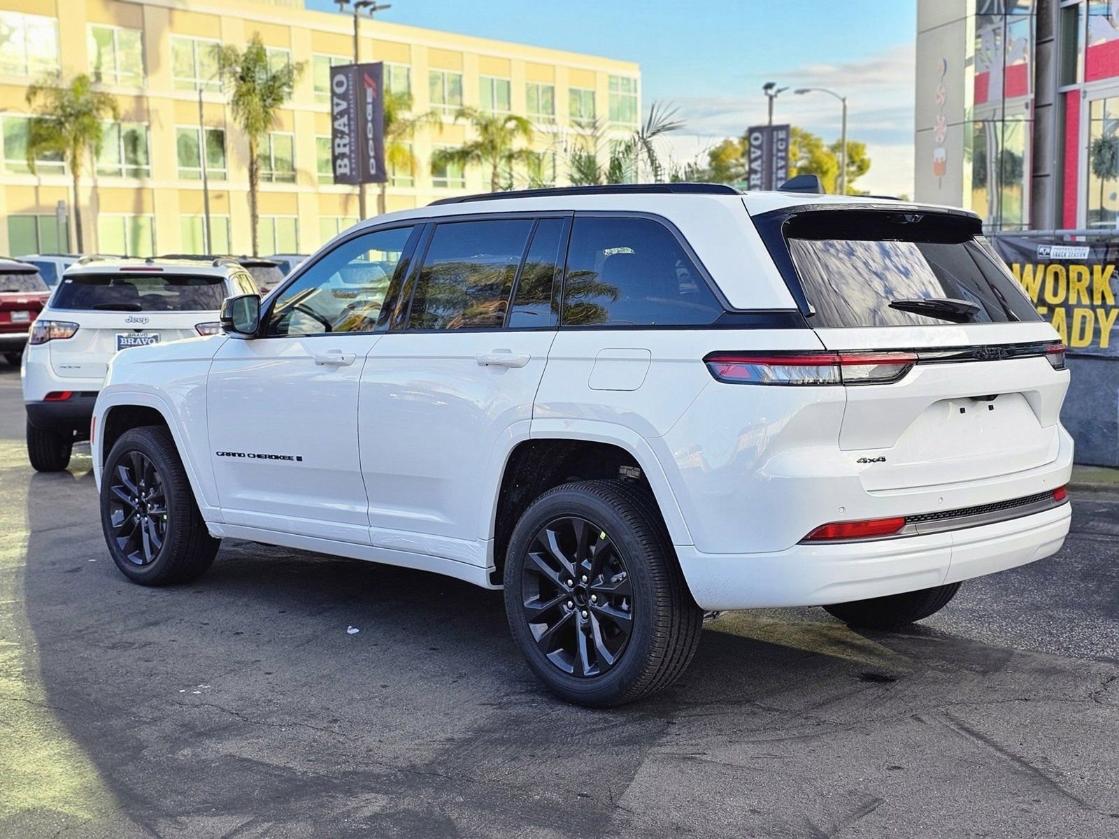 New 2026 Jeep Grand Cherokee Limited Reserve image 4