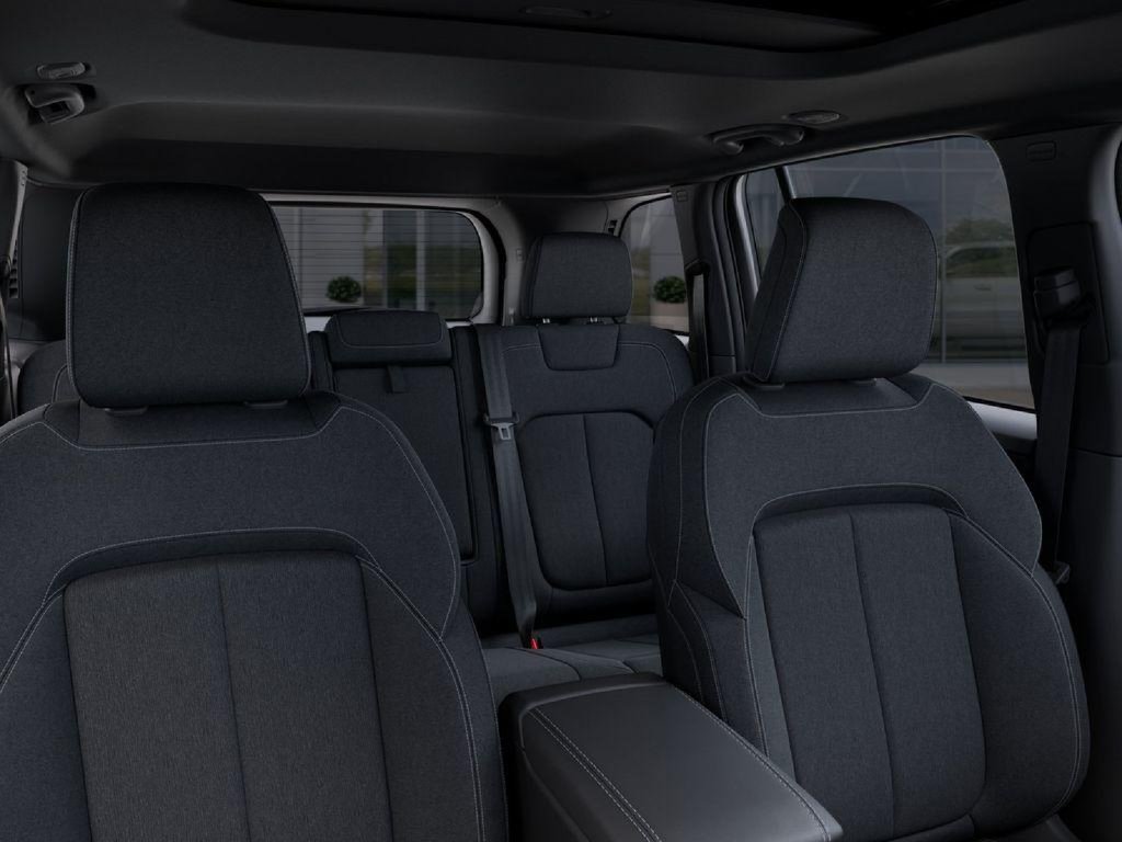Used 2025 Jeep Grand Cherokee Laredo X w/ Luxury Tech Group I AWD/4WD image 26
