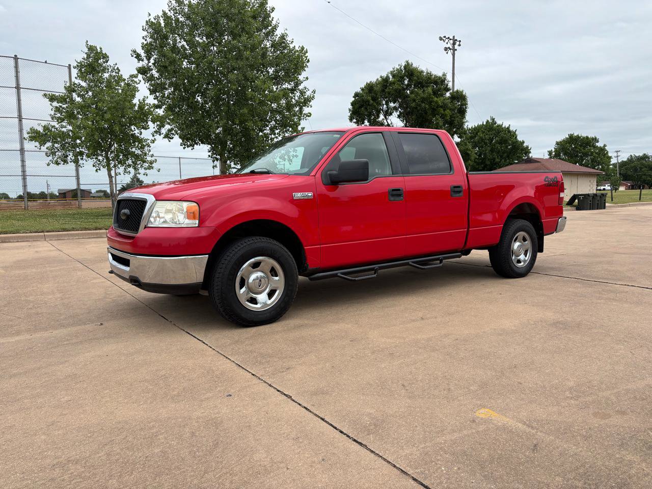 Used 2007 Ford F150 XLT AWD/4WD image 2