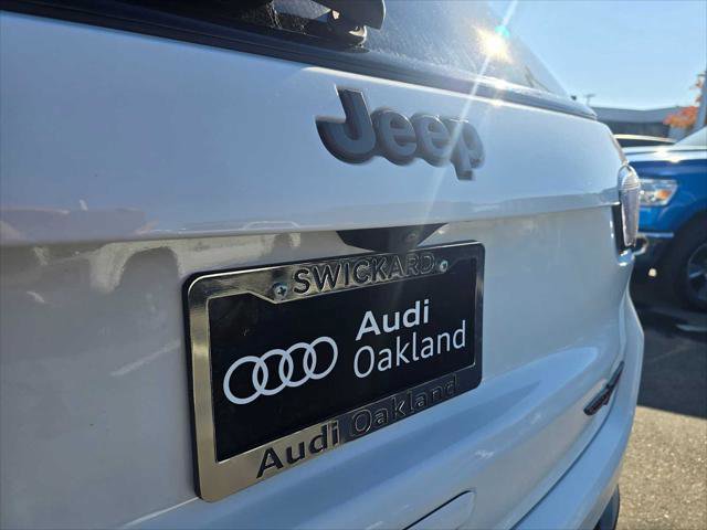 Used 2023 Jeep Compass Trailhawk image 16