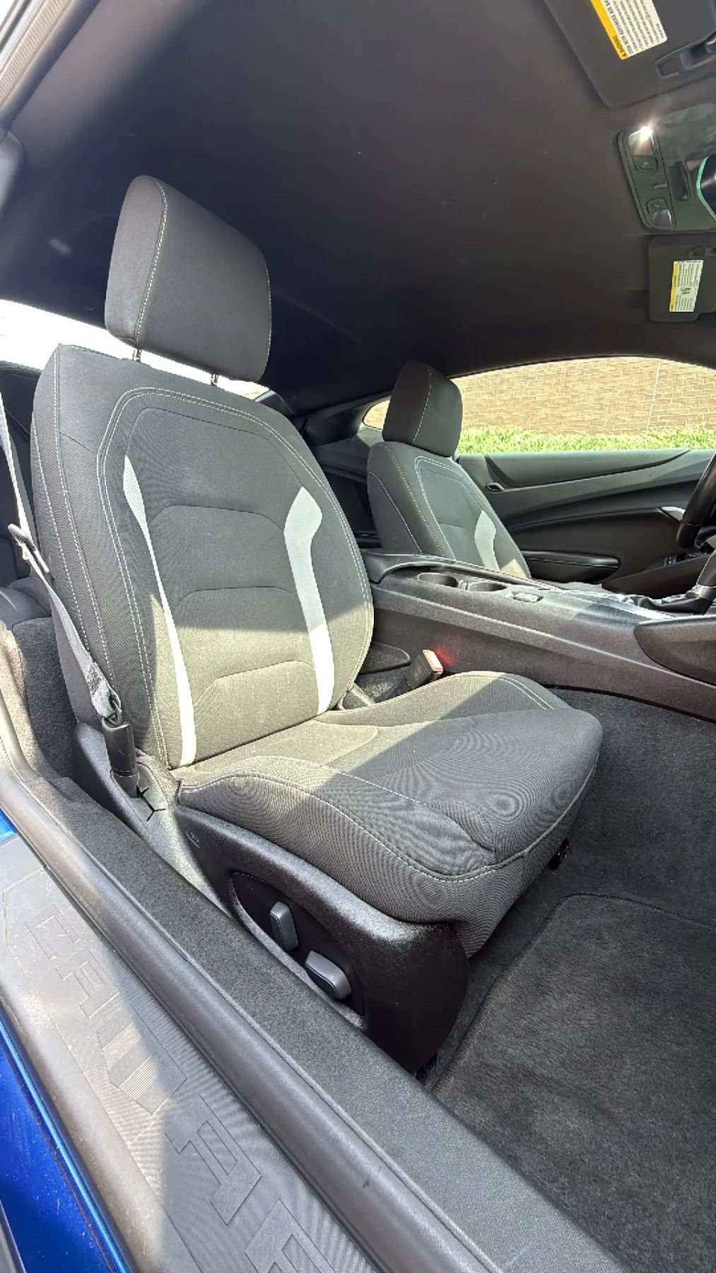 Used 2018 Chevrolet Camaro LT RWD image 22