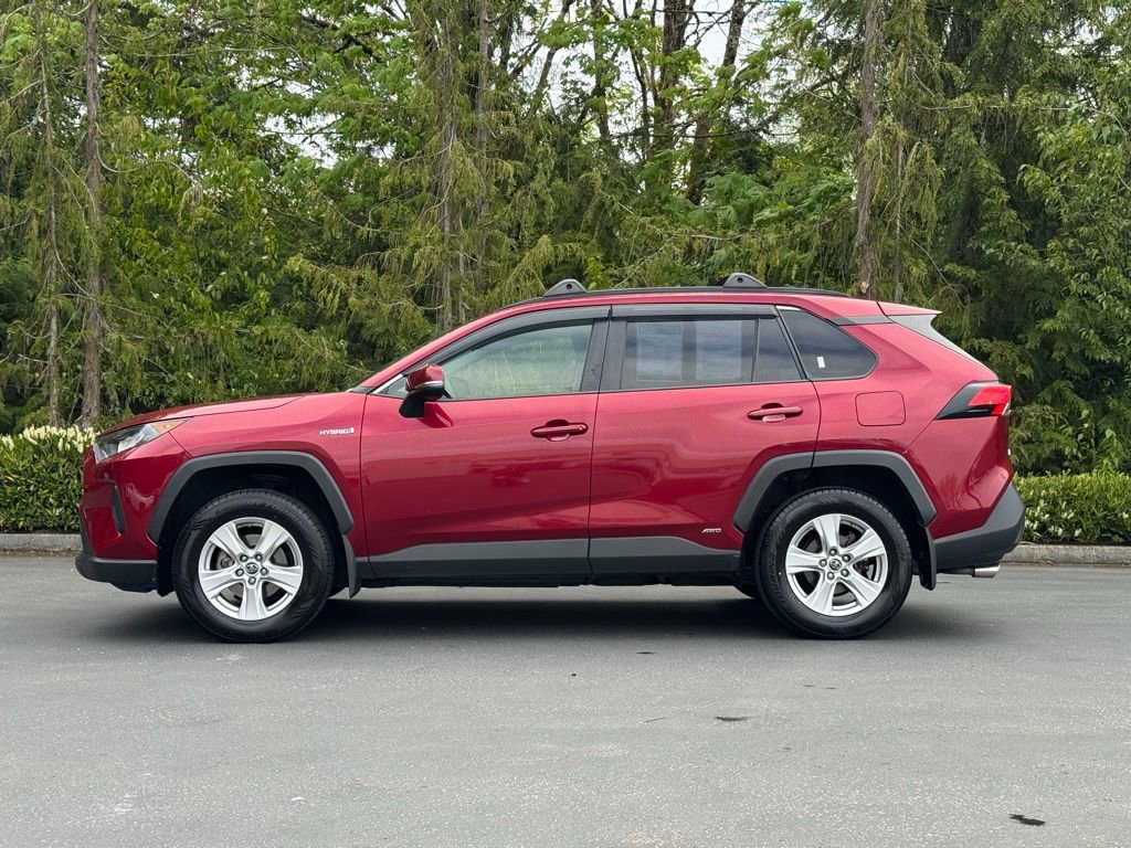 Used 2019 Toyota RAV4 LE AWD/4WD image 3