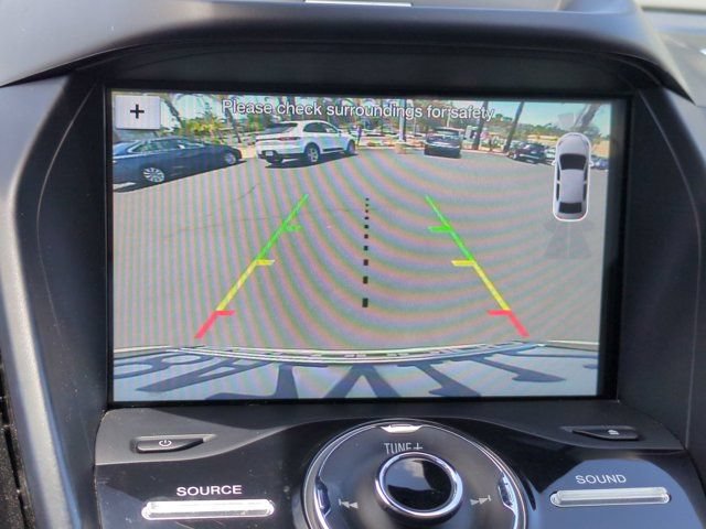 Used 2018 Ford Escape Titanium w/ Ford Safe & Smart Package FWD image 22