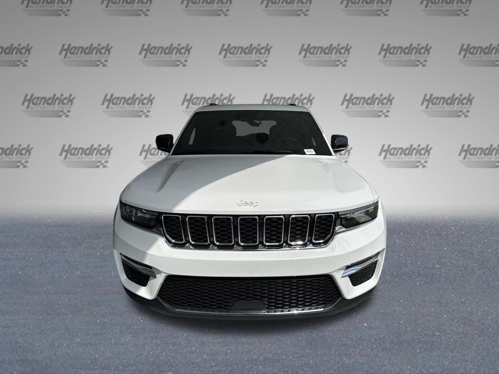 Used 2025 Jeep Grand Cherokee Limited AWD/4WD image 3
