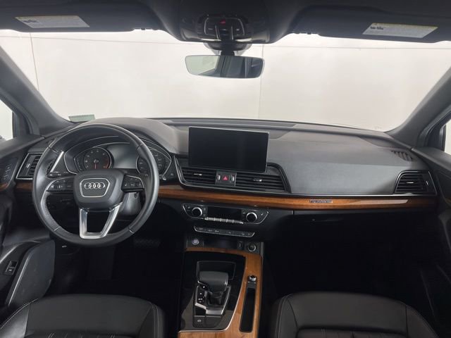 Used 2023 Audi Q5 2.0T Premium w/ Convenience Package AWD/4WD image 18