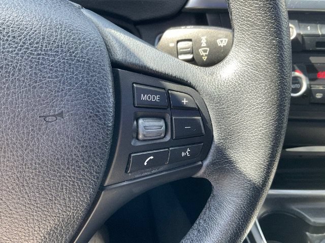 Used 2015 BMW 320i Sedan RWD image 26