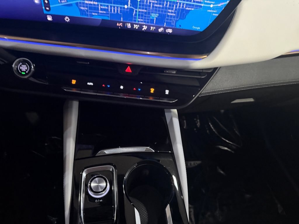 Used 2024 Buick Envision Avenir AWD/4WD image 21