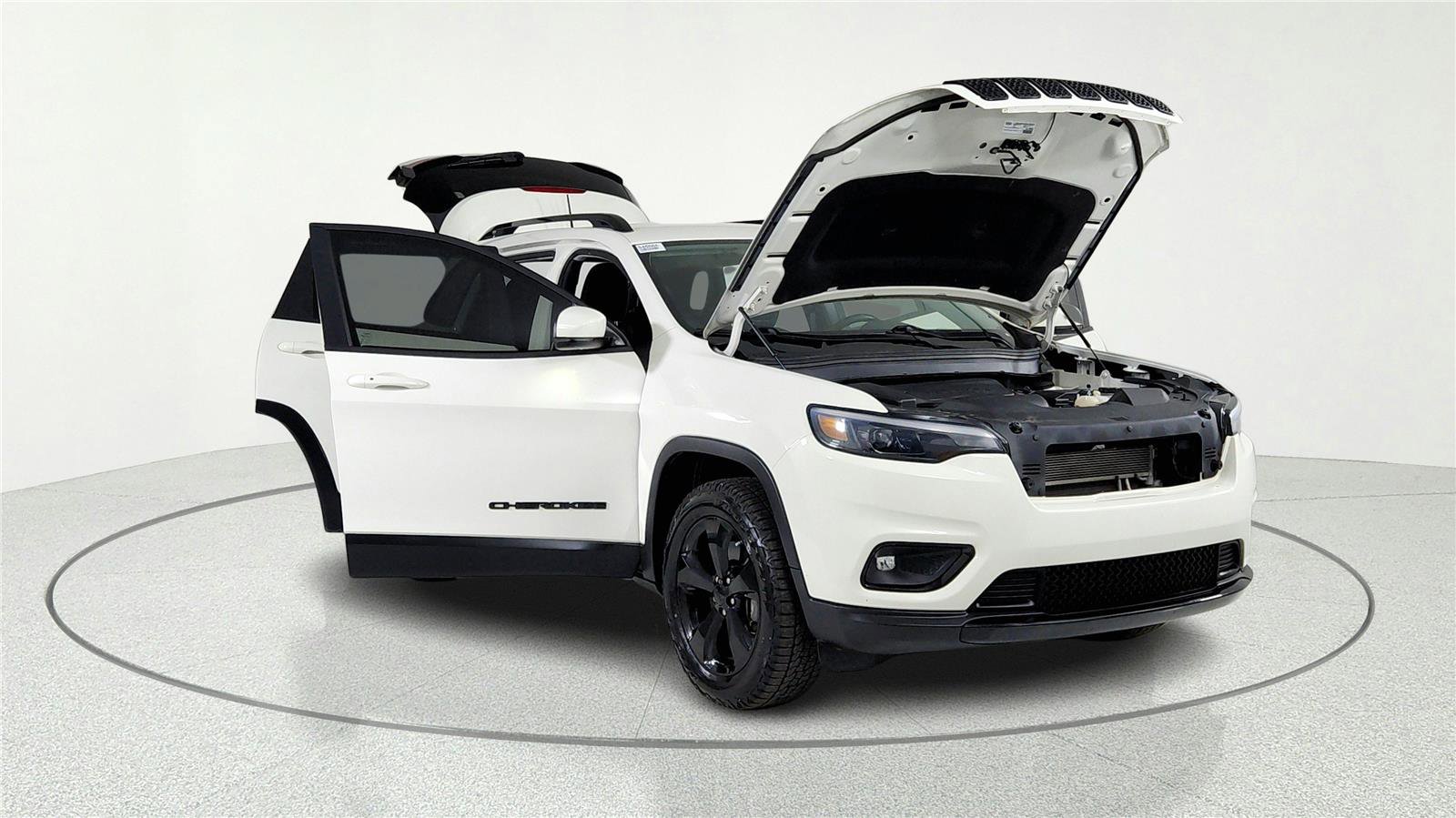 Used 2019 Jeep Cherokee Latitude Plus AWD/4WD image 7