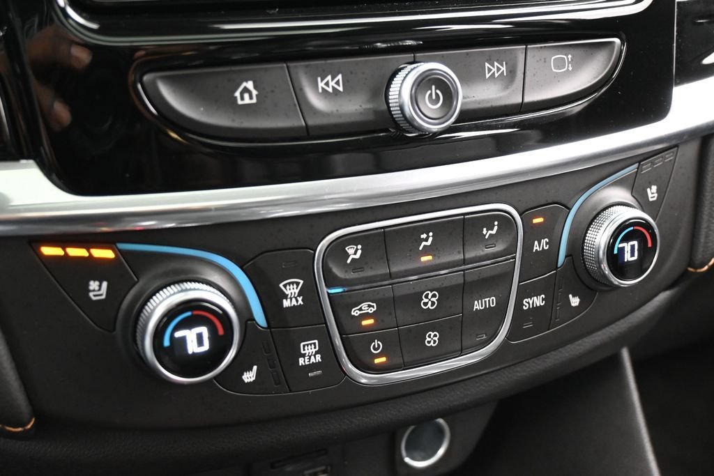 Used 2021 Chevrolet Traverse Premier w/ Redline Edition FWD image 32