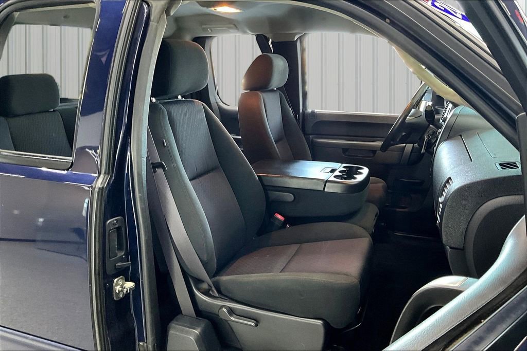 Used 2011 Chevrolet Silverado 1500 LT w/ All-Star Edition AWD/4WD image 27