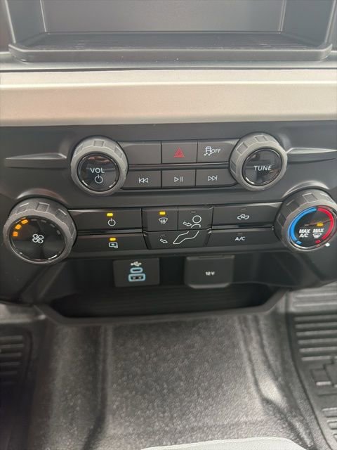 New 2026 Ford F250 XL w/ XL Chrome Package image 30