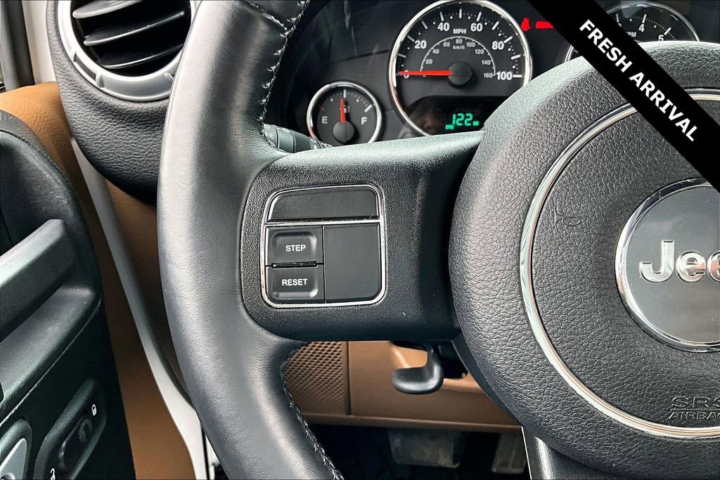 Used 2016 Jeep Wrangler Unlimited Sahara image 11