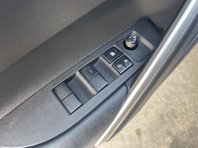 Used 2024 Toyota Corolla Cross LE AWD/4WD image 21