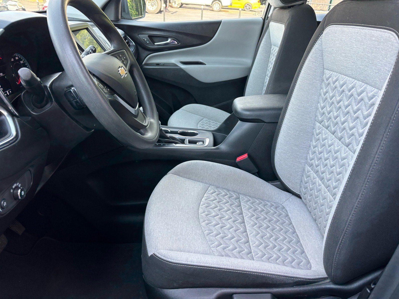 Used 2023 Chevrolet Equinox LS FWD image 7
