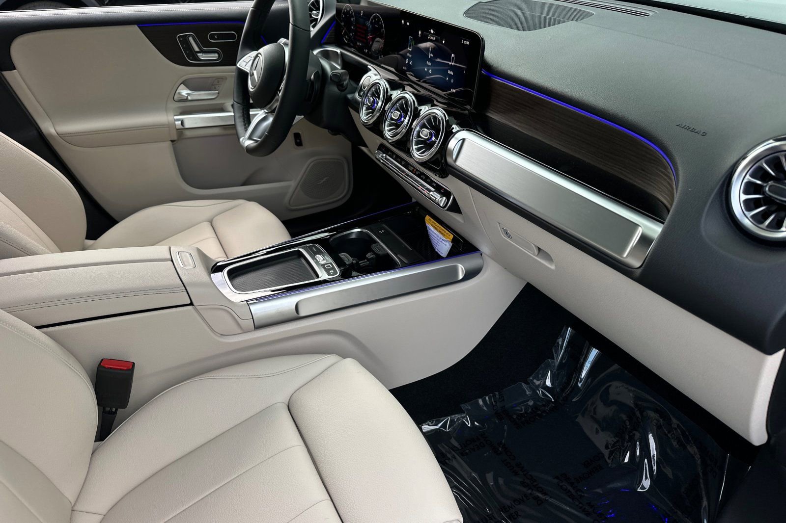 New 2026 Mercedes-Benz GLB 250 GLB 250 image 9