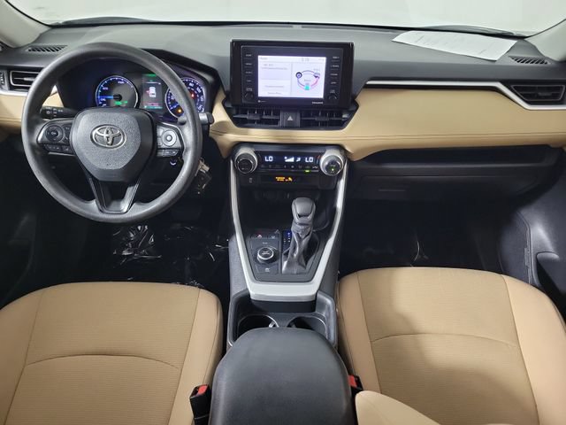 Used 2021 Toyota RAV4 LE AWD/4WD image 16