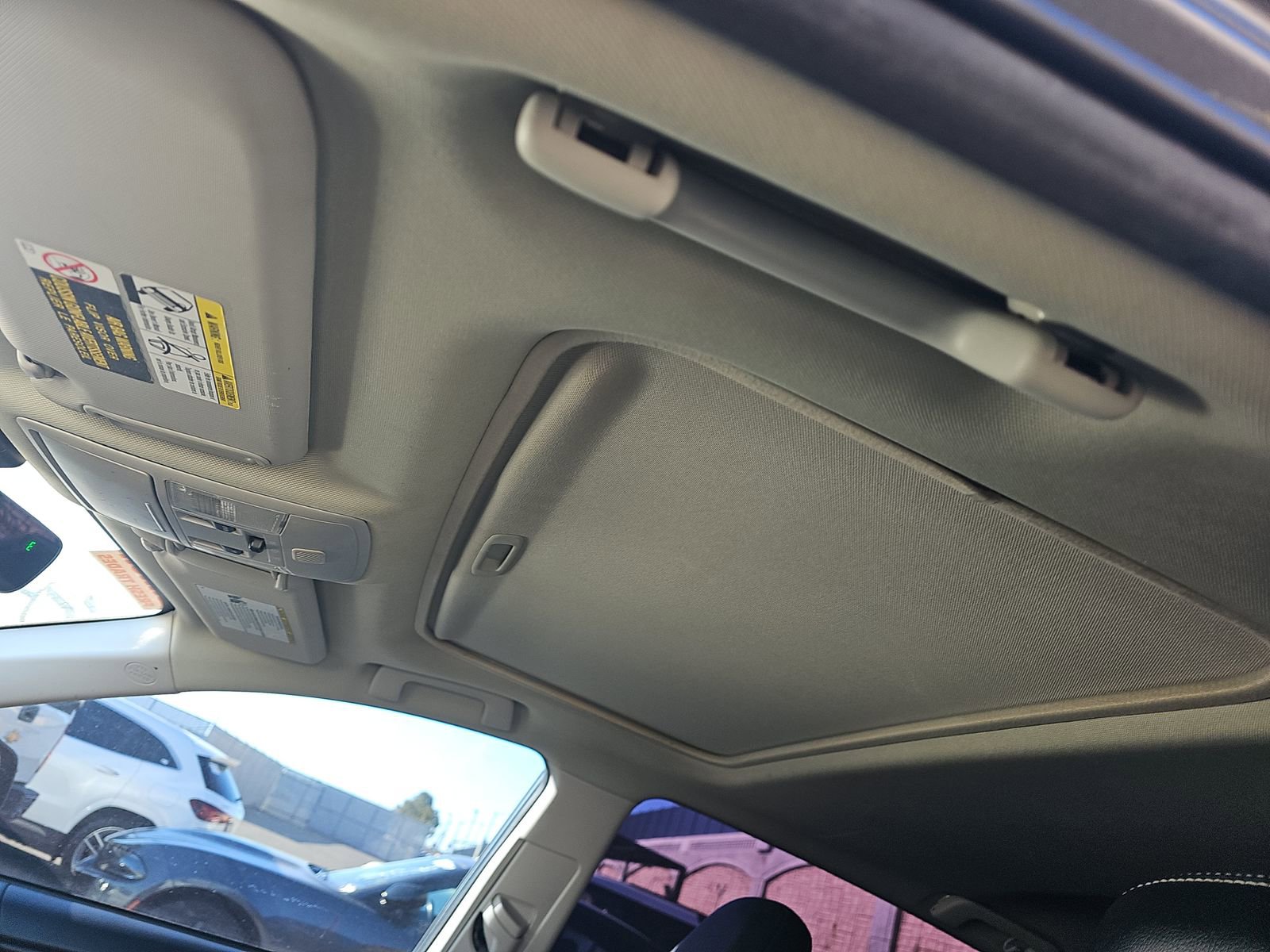 Used 2018 Toyota RAV4 Limited w/ Advanced Technology Package image 17