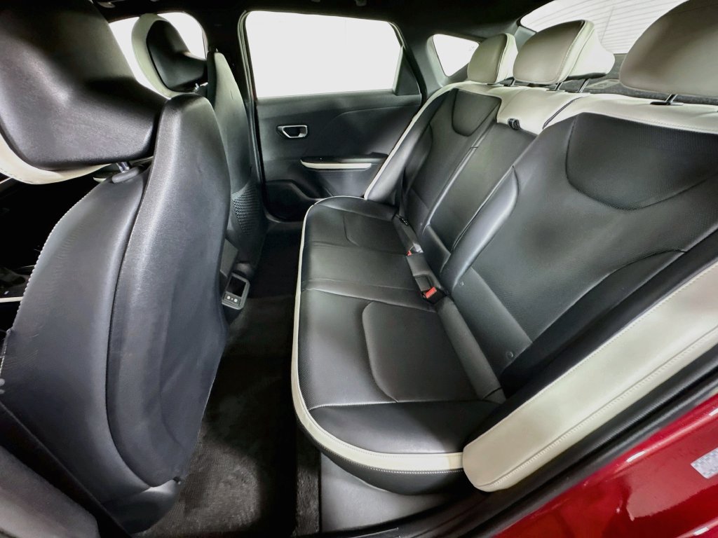 Used 2025 Kia K4 GT-Line w/ GT-Line Premium Package FWD image 25