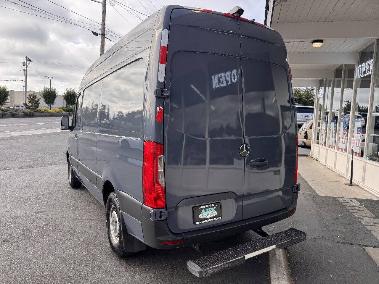 Used 2019 Mercedes-Benz Sprinter 144 image 3