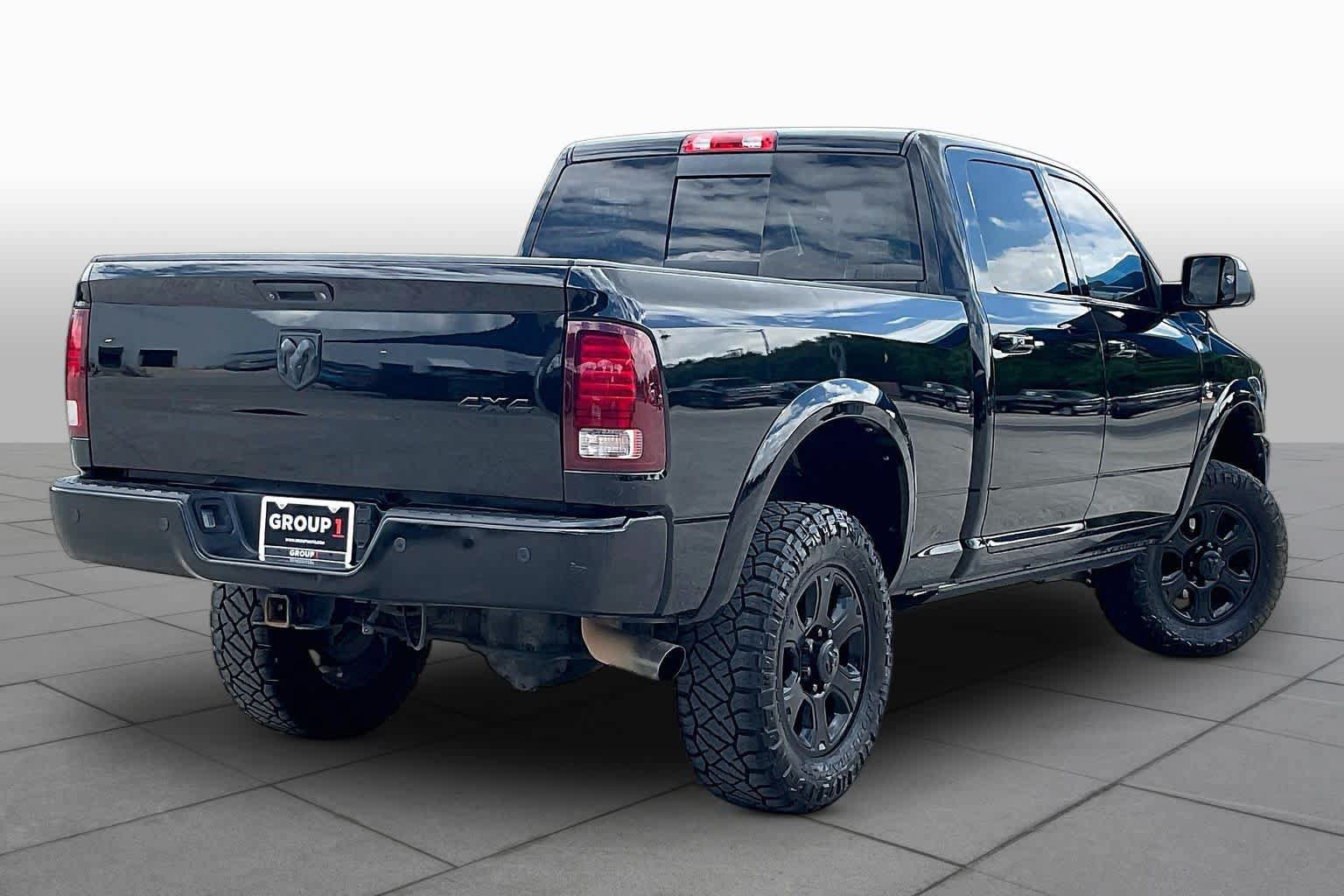 Used 2014 RAM 2500 Laramie w/ Black Appearance Group AWD/4WD image 11