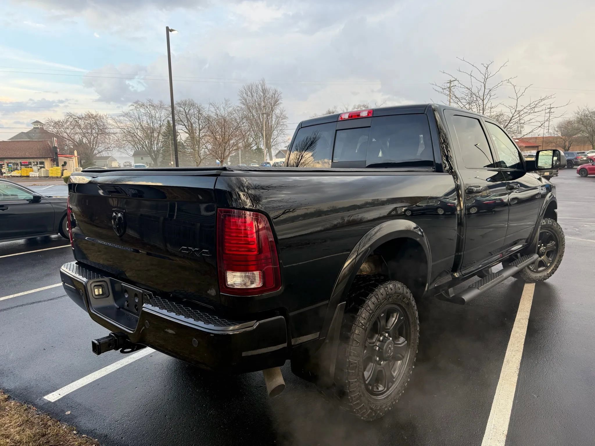 Used 2015 RAM 2500 Laramie w/ Black Appearance Group AWD/4WD image 5