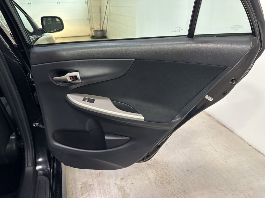 Used 2013 Toyota Corolla S w/ Premium Pkg FWD image 36