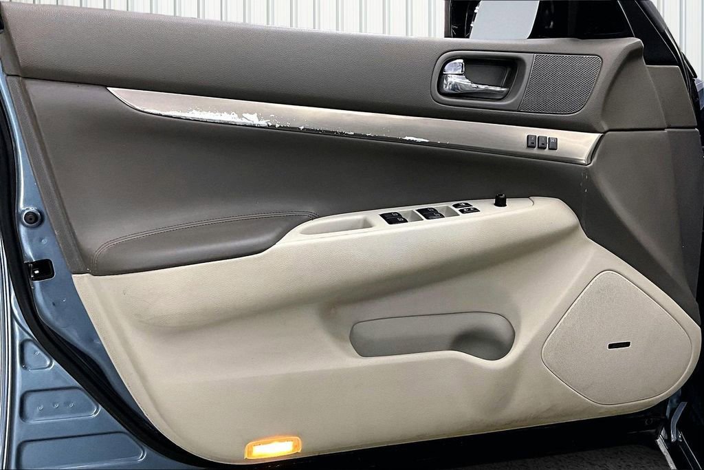 Used 2010 INFINITI G37 x w/ Premium Pkg image 19