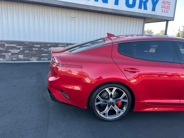 Used 2018 Kia Stinger GT2 AWD/4WD image 15