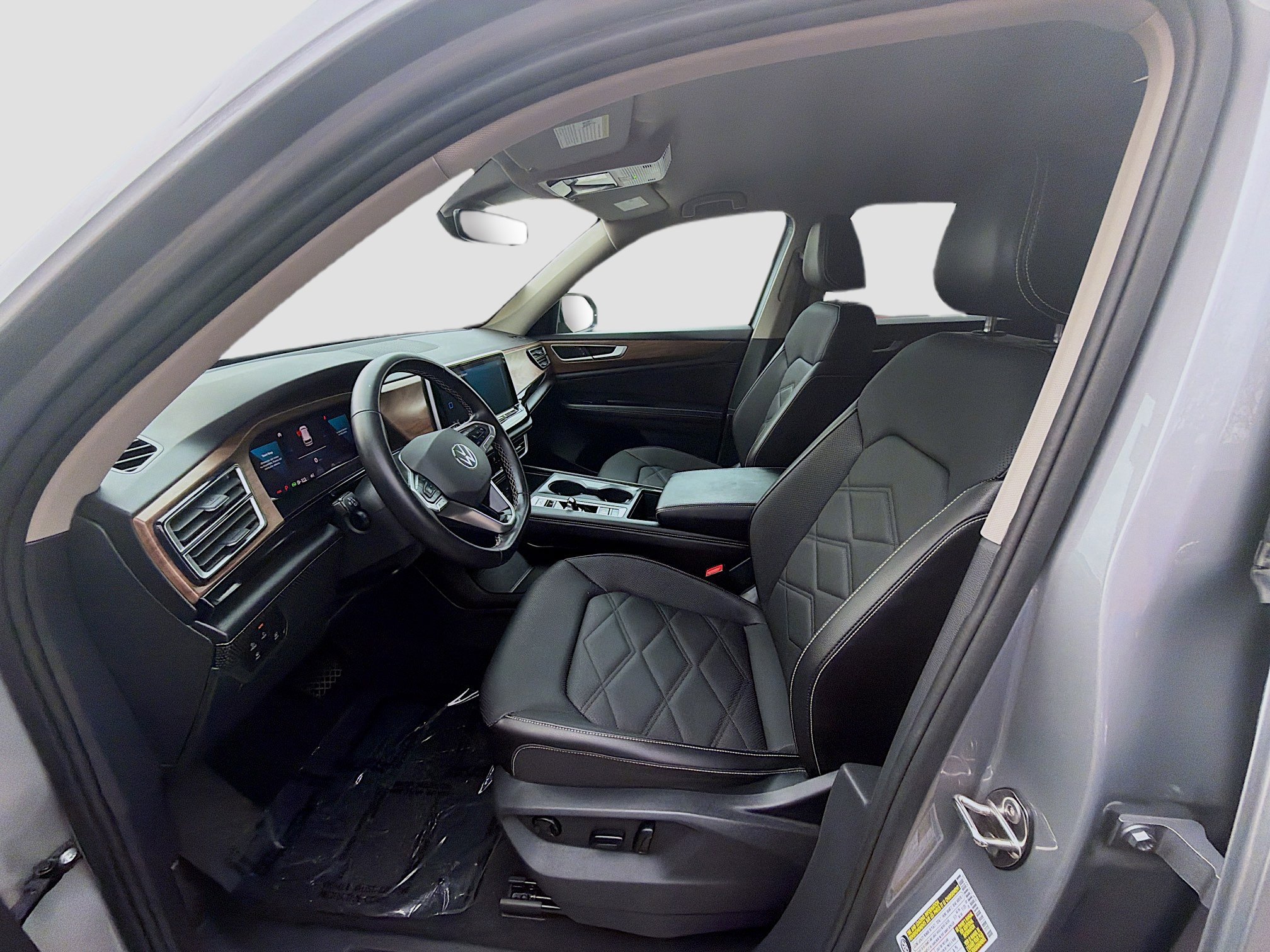 Used 2024 Volkswagen Atlas SE image 18