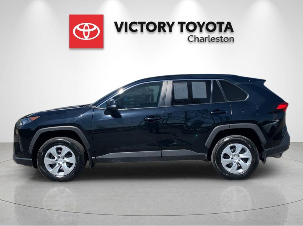 Used 2021 Toyota RAV4 LE image 2