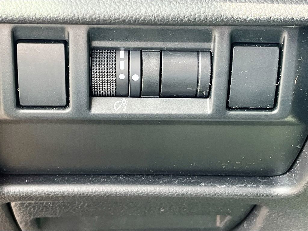 Used 2024 Subaru Crosstrek 2.0i Premium image 10