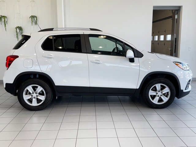 Certified 2022 Chevrolet Trax LT w/ LT Convenience Package image 31