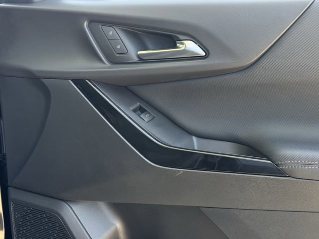 Used 2026 Chevrolet Equinox LT w/ Convenience Package II image 28